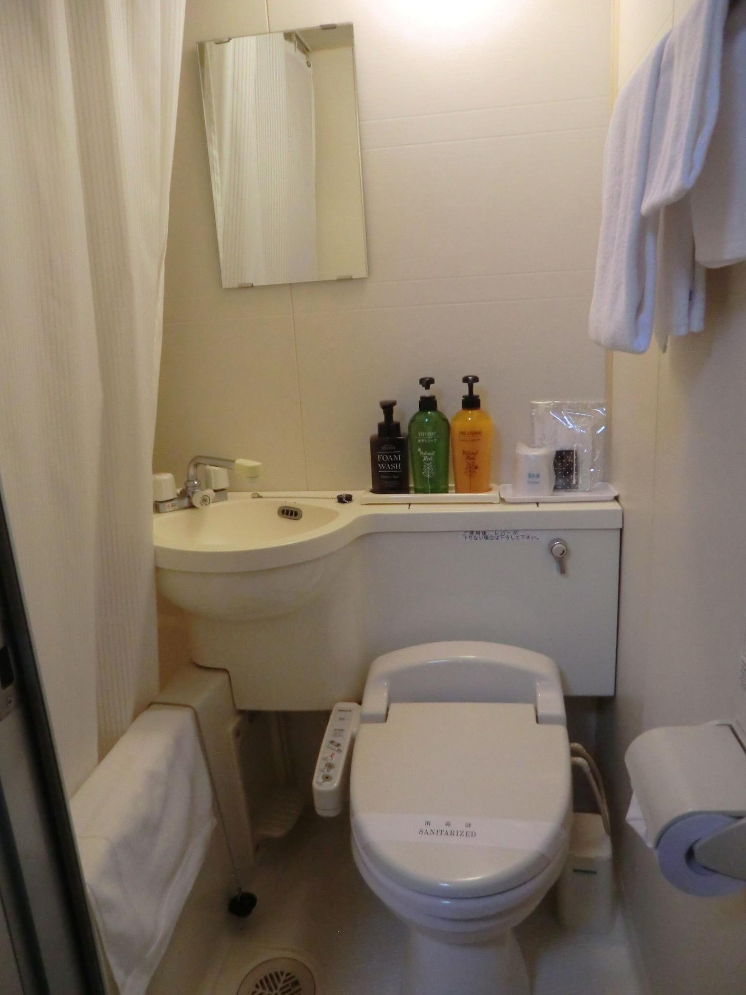 Azu Garden Nippombashi Hotel Osaka Bagian luar foto